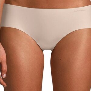 Invisibles Hipster Underwear by Calvin Klein.